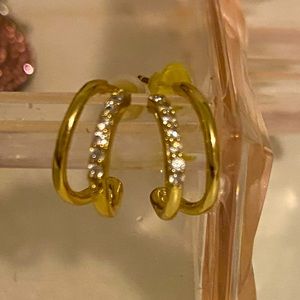 Gorgeous 18k GP diamond earrings